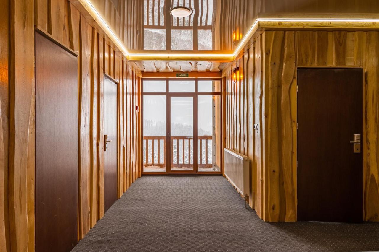 Rich Oak - Готель З Відкритим Панорамний Басейном Yablunytsya Extérieur photo