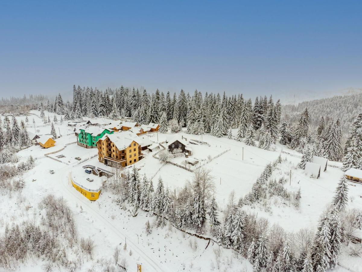 Rich Oak - Готель З Відкритим Панорамний Басейном Yablunytsya Extérieur photo