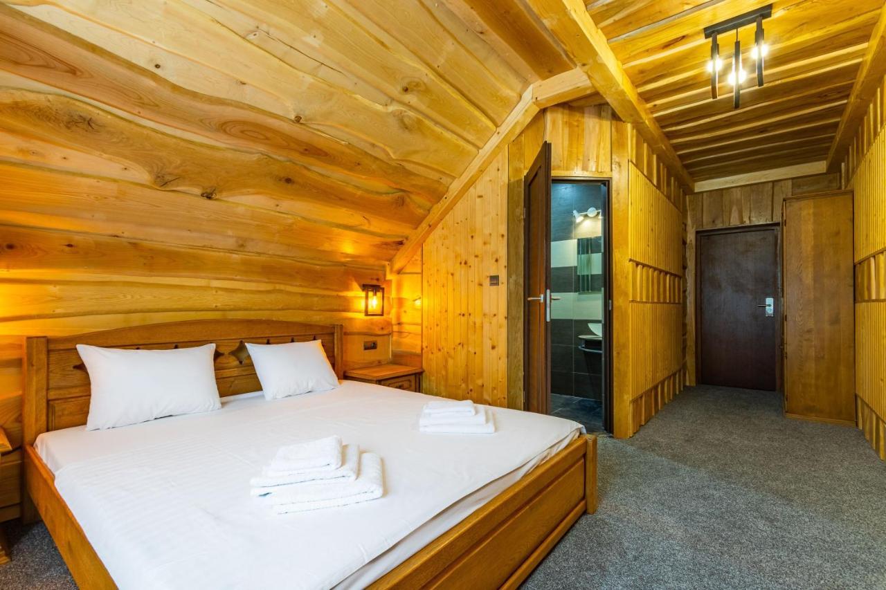 Rich Oak - Готель З Відкритим Панорамний Басейном Yablunytsya Extérieur photo