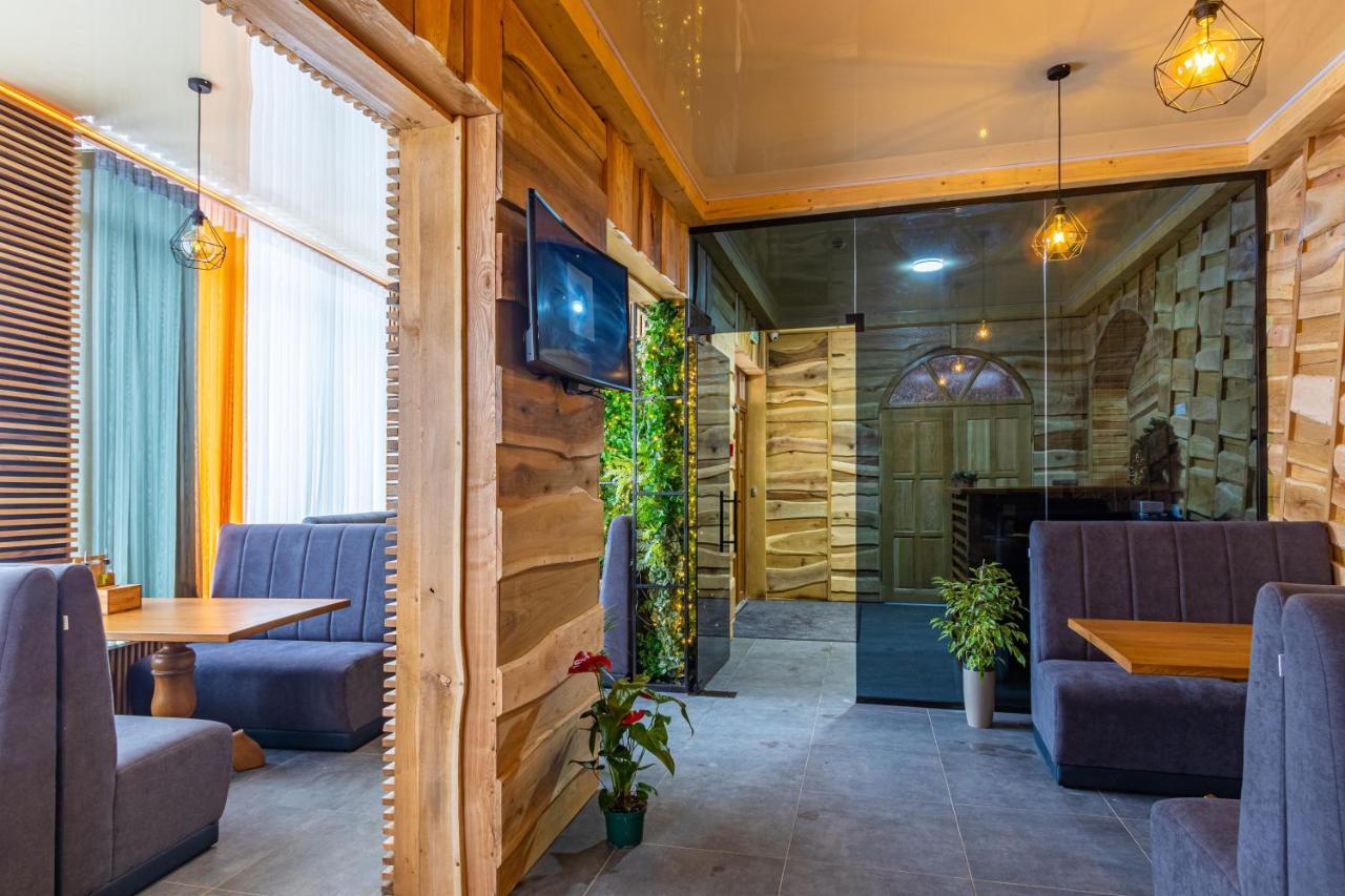 Rich Oak - Готель З Відкритим Панорамний Басейном Yablunytsya Extérieur photo