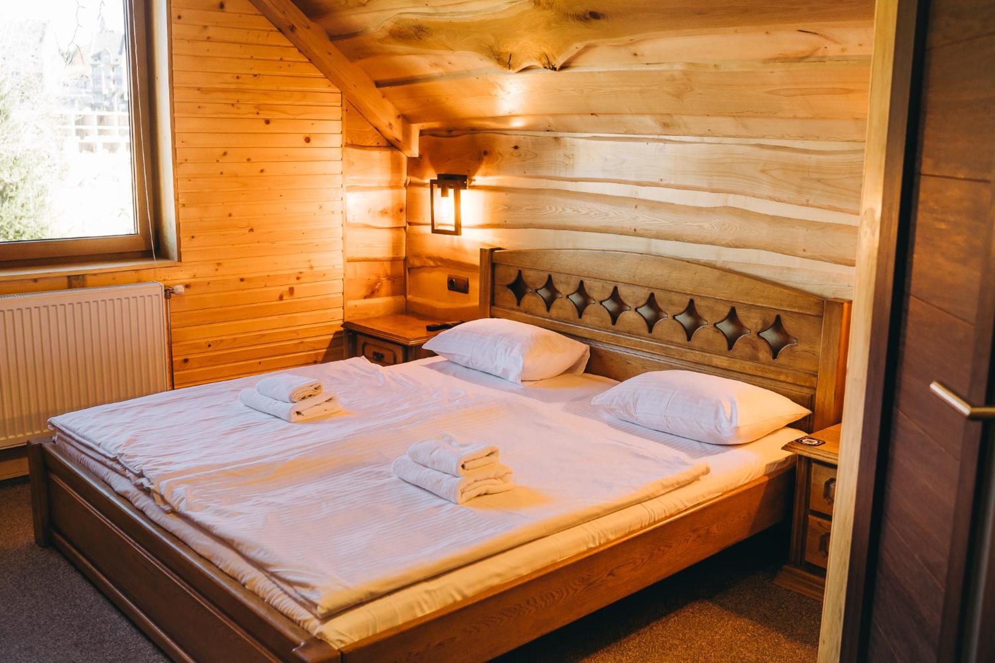 Rich Oak - Готель З Відкритим Панорамний Басейном Yablunytsya Extérieur photo